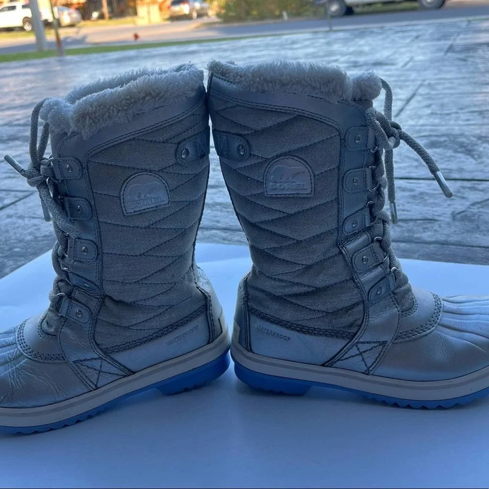 SOREL x Disney Frozen Silver Snow Boots Girls Waterproof Size 5